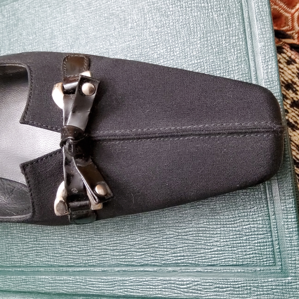 Stuart Weitzman - Picture 2 of 4